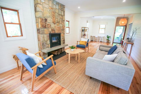 Two Oaks - Accommodation Australia 0