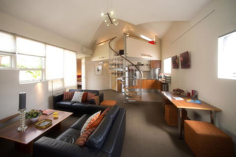 TWOFOURTWO Boutique Apartments - Local Tourism 0