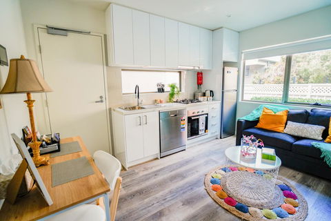 U1 Brunswick Living Brand New Apartment Close To Airport And CBD - Accommodation Australia 0