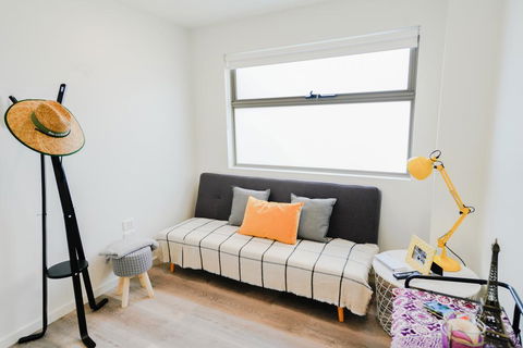 U101 Brunswick Living Brand New Deluxe Balcony Apartment Close To Airport And CBD - Accommodation Australia 1