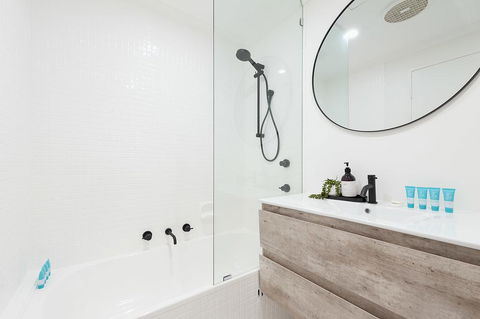 ULTIMATE BONDI LIVING - Accommodation Australia 3