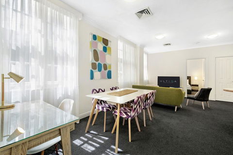 ULTIQA Rothbury Hotel - Accommodation Australia 2