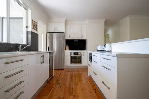 Underwood Road 62 - Australia Shopping 2