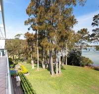 Unit 1 44 Danalene Pde fantastic waterfront property with air con - Local Tourism