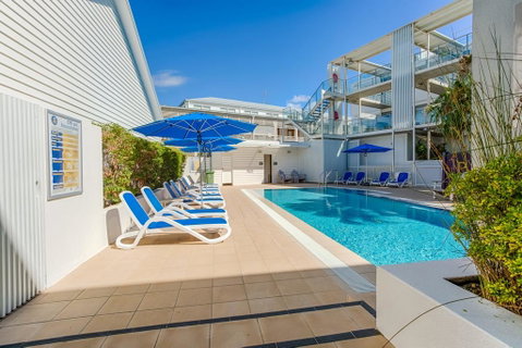 Unit 203 Plantation - Rainbow Beach, Plantation Resort Top Floor, Aircon, Free Wi-Fi - Accommodation Australia 1