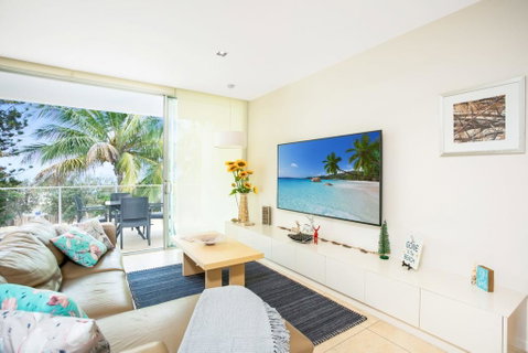 Unit 207 Plantation - Rainbow Beach, Ocean Facing - Plantation Resort Unit, Incredible Views, Top Floor - Accommodation Australia 3