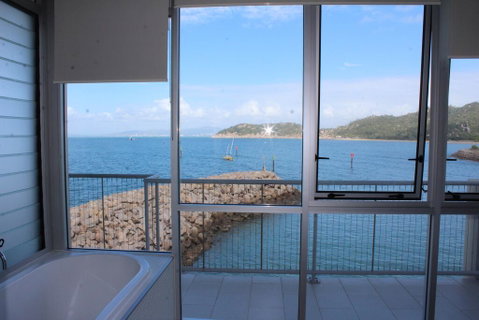 Unit 3302 One Bright Point - Accommodation Australia 2