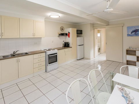 Upstairs And Downstairs - 81 Denman Camp Rd - Local Tourism 3