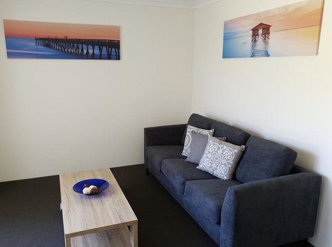 Varuna Stay - Australia Shopping 3