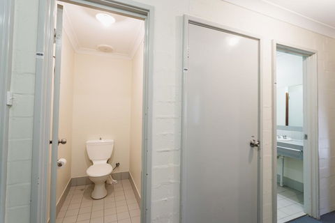 Vickery House 8 Bedroom Flat - Accommodation Australia 2