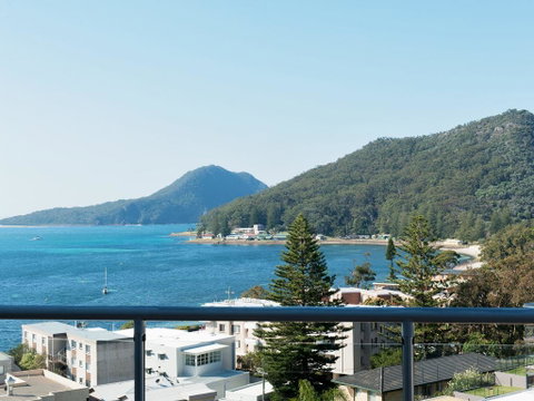 Views, Views & More Views, Sub-Penthouse In Shoal Bay - Accommodation Australia 0
