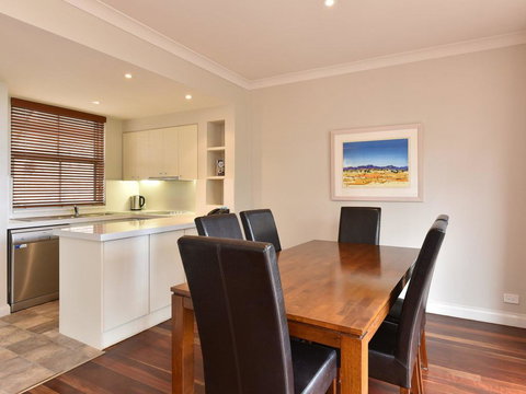 Villa 2br Nebbiolo Resort Condo Located Within Cypress Lakes Resort (nothing Is More Central) - Australia Shopping 3