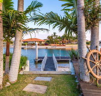 Vista del Mare - 81 Witonga Drive Yamba Family home on water. - Accommodation Australia