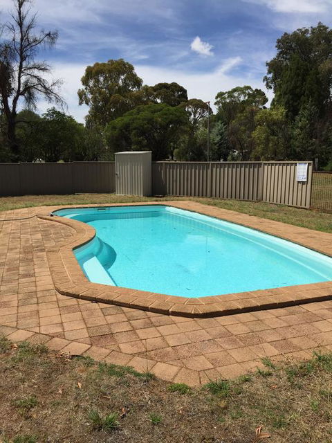 Wagon Wheel Motel & Units - Accommodation Australia 3
