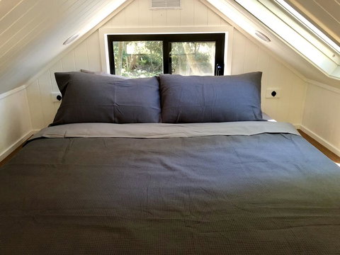 Walden Tiny House - Australia Shopping 3