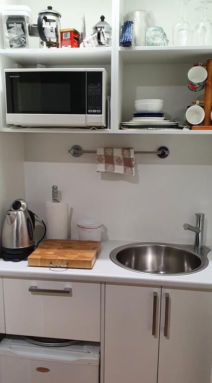 Wallabi Point Bed And Breakfast - Australia Shopping 3