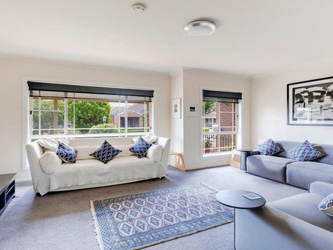 Walling-Clifton Gardens - Backing Onto Golf Course - Local Tourism 0