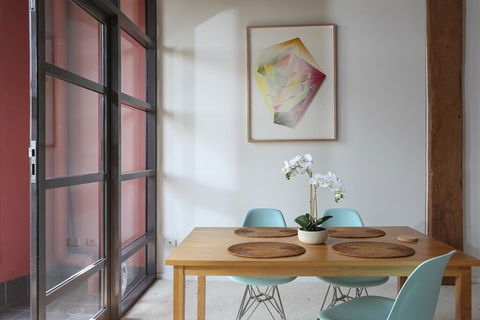 Warehouse Apartment With Balcony In Trendy Area - Local Tourism 1