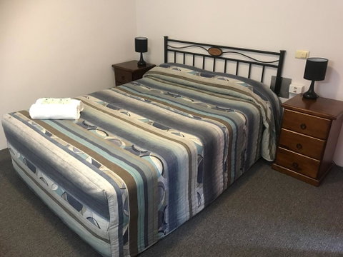 Warrina Motor Inn - Bed n Breakfasts 1
