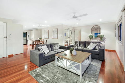Waterfront Boutique Apartment - Personal Concierge - Accommodation Australia 3