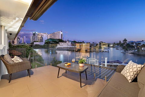 Waterfront Boutique Apartment - Personal Concierge - Accommodation Australia 2