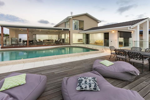 Waterfront Entertainer - Accommodation Australia 1