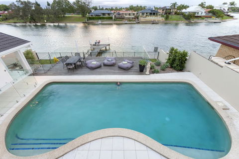Waterfront Entertainer - Accommodation Australia 0