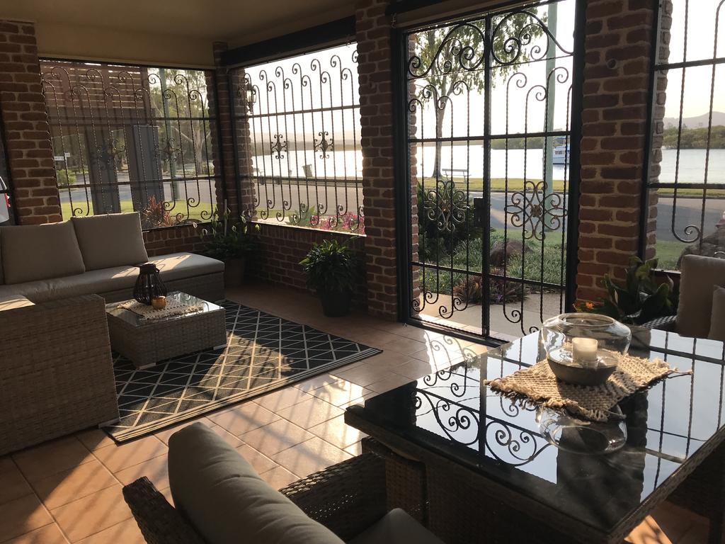 Coombabah QLD Accommodation Australia