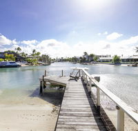 Waterfront on Witta Circle - Australia Shopping