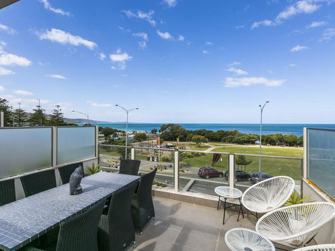 WATERFRONT THREE- In The Heart Of Lorne - Accommodation Australia 0