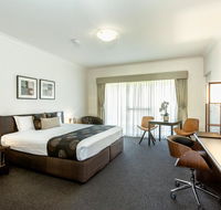 Blazing Stump Motel  Suites - Bed n Breakfasts