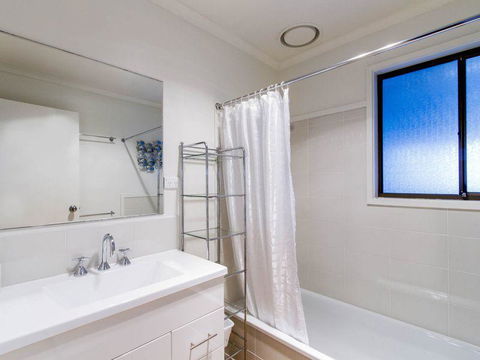 Perfect For Family Fun - Accommodation Australia 9
