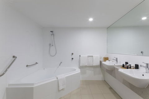 The Dingley Hotel - Accommodation Australia 11