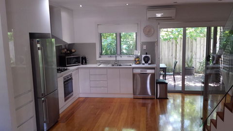 Central To Cowes - Local Tourism 4