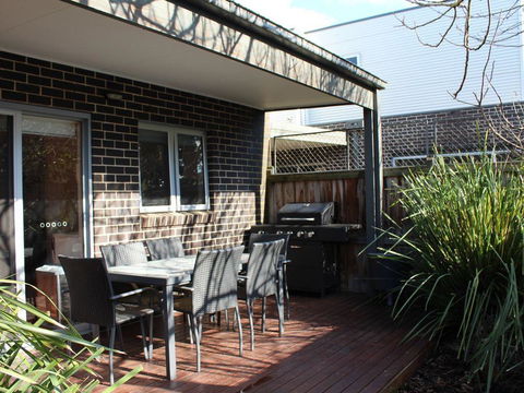 Central To Cowes - Local Tourism 9