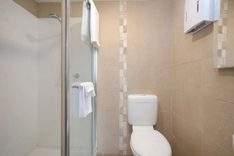 Plummers Mill - Central Townhouse - Accommodation Australia 9