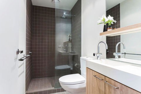 Complete Host 50 Claremont St Apartments - Accommodation Australia 24
