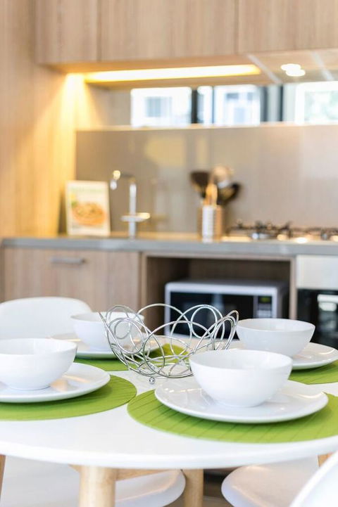 Complete Host 50 Claremont St Apartments - Accommodation Australia 22