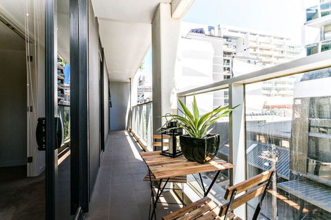Complete Host 50 Claremont St Apartments - Accommodation Australia 20