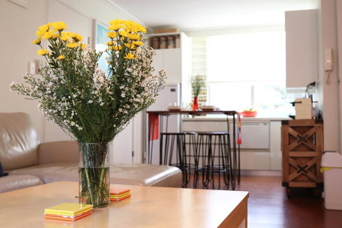 Colour Pop Fitzroy - 3 Bedroom Pet Friendly - Accommodation Australia 22