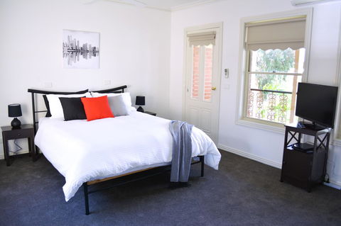 Turner Terrace - Accommodation Australia 11