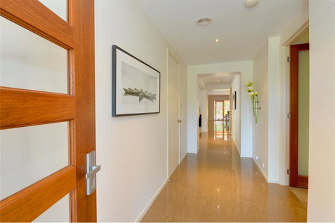 Newington Lakehouse - Local Tourism 15