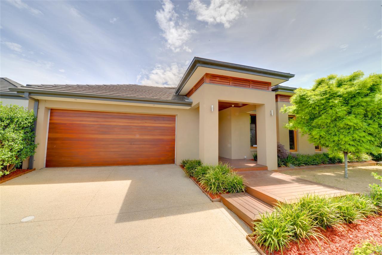 Newington VIC Accommodation Australia
