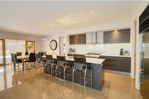 Newington Lakehouse - Local Tourism 5