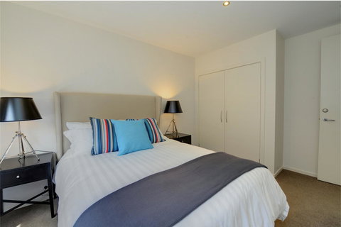 Newington Lakehouse - Local Tourism 1