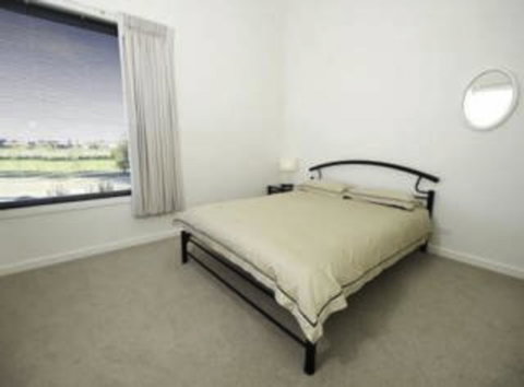 19 Glen Eagles Close - Bed n Breakfasts 8