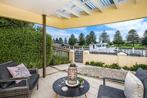 Edge17 Port Fairy Wharf - Accommodation Australia 16