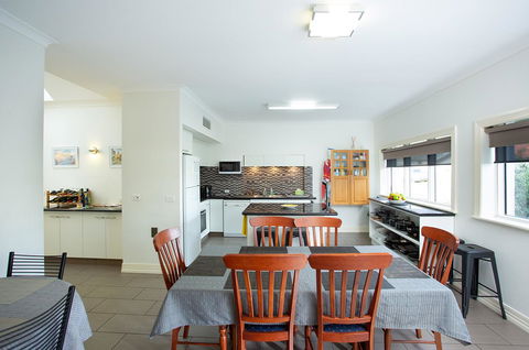 Austral Place 88 Via Merri River - Local Tourism 2