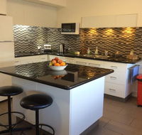 Austral Place 88 via Merri River - Accommodation Australia