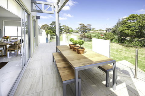 Phillip Island Towers - Local Tourism 3